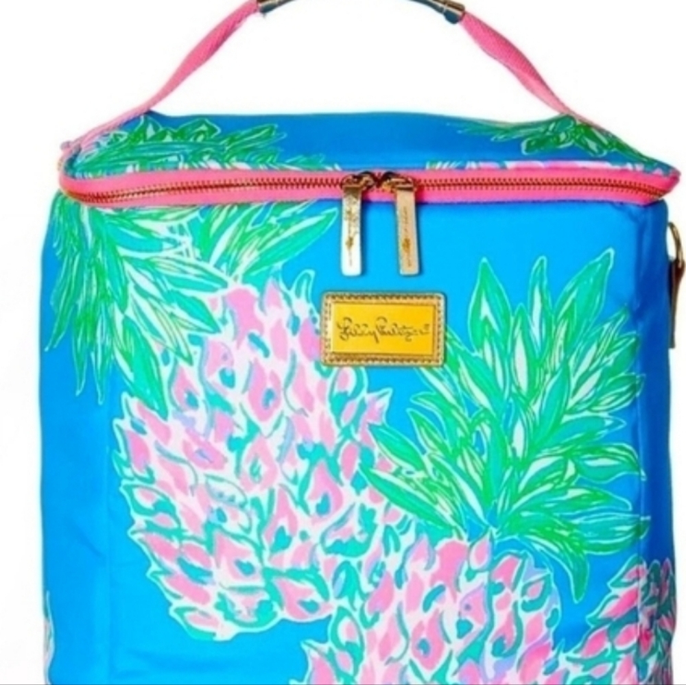 Lilly Pulitzer Blue Pineapple Lunch Bag Or Wine Carrier with Pink Accents - Picture 8 of 9